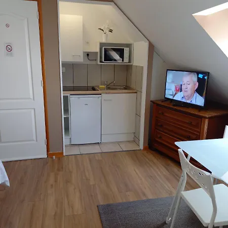 Aeroport Paris Beauvais Houlet 10 Min A Pied Aeroport Parkingbeauvais Longue Duree 公寓 *