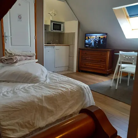 Aeroport Paris Beauvais Houlet 10 Min A Pied Aeroport Parkingbeauvais Longue Duree 公寓 *