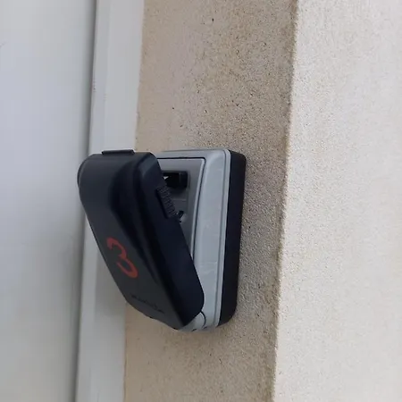 Aeroport Paris Beauvais Houlet 22 Ans Experiences 10 Min A Pied *