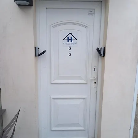 Aeroport Paris Beauvais Houlet 22 Ans Experiences 10 Min A Pied *