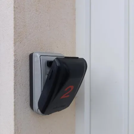 Aeroport Paris Beauvais Houlet 22 Ans Experiences 10 Min A Pied Daire Tillé