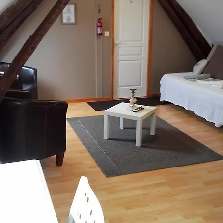 Apartamento Aeroport Paris Beauvais Houlet 22 Ans Experiences 10 Min A Pied Tillé