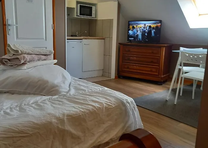 Aeroport Paris Beauvais Appartement Houlet 10 Min A Pied Aeroport Parkingbeauvais Longue Duree Apartament *